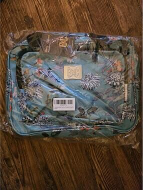 Bag & Carry - Large Travel Hanging Toiletry Bag for Women - NEW in bag
